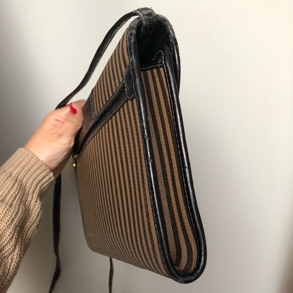 SOLD 🥳 - Picture 6 of 8